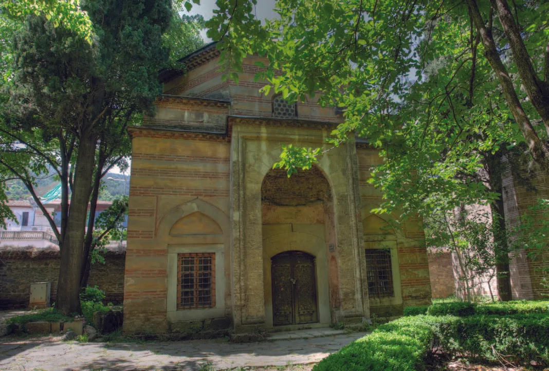 Mükrime Hatun Türbesi