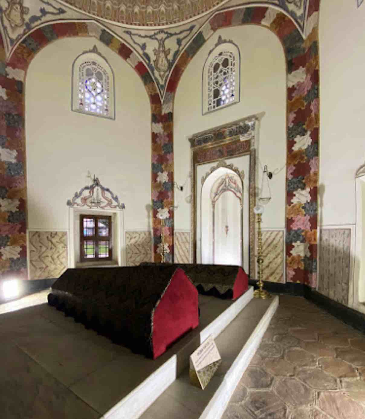 Hatuniye ( Hüma Hatun ) Türbesi