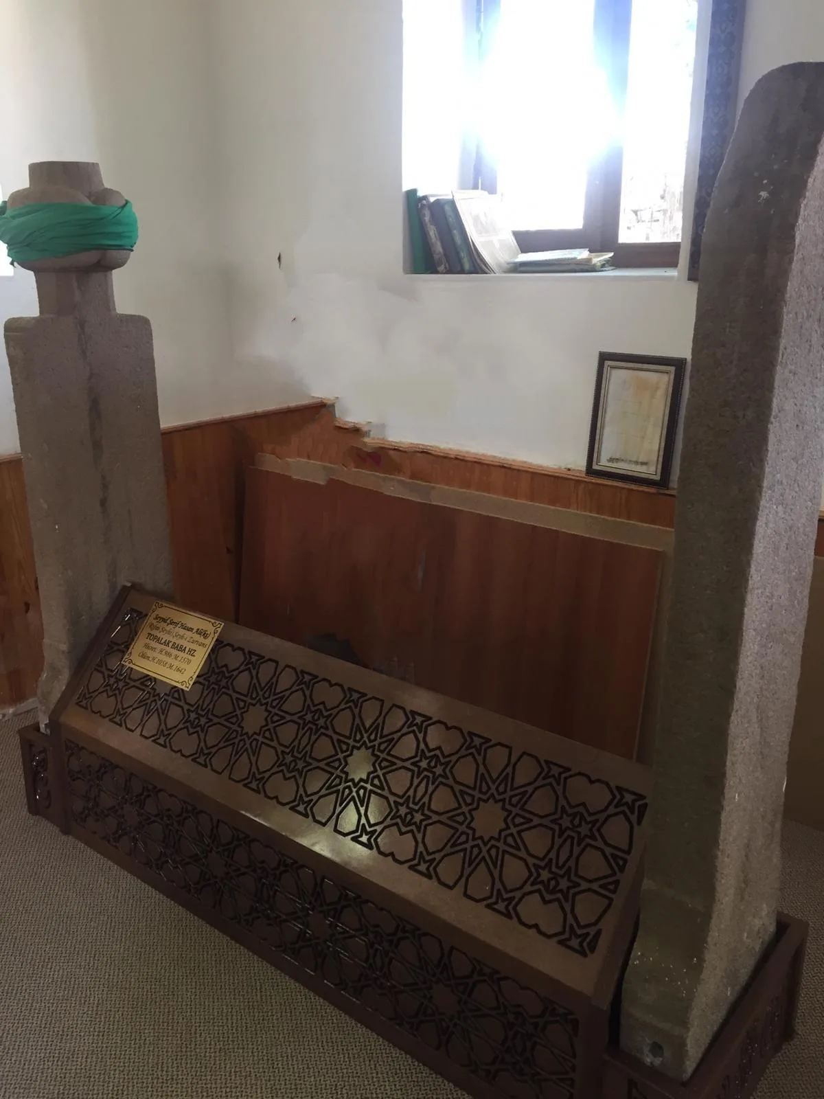 Toparlak Baba Türbesi (Şeyh-i Zurvans )