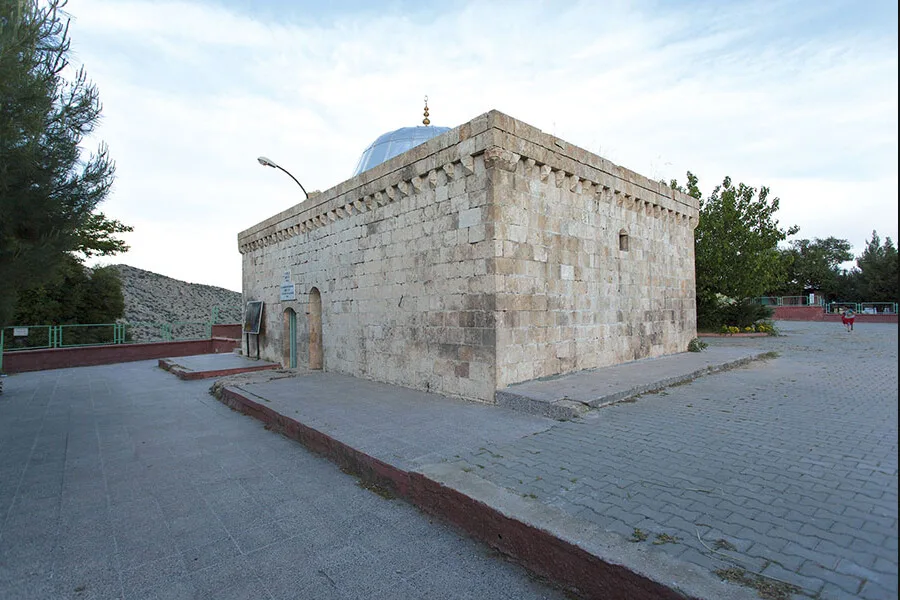 Hz. Sa’d bin Abu Vakkas (r.a.) – Seydi Vakkas Türbesi – Gaziantep