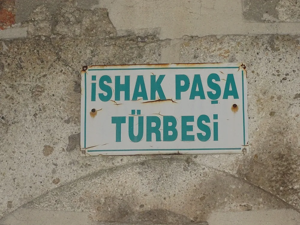 İshak Paşa Türbesi
