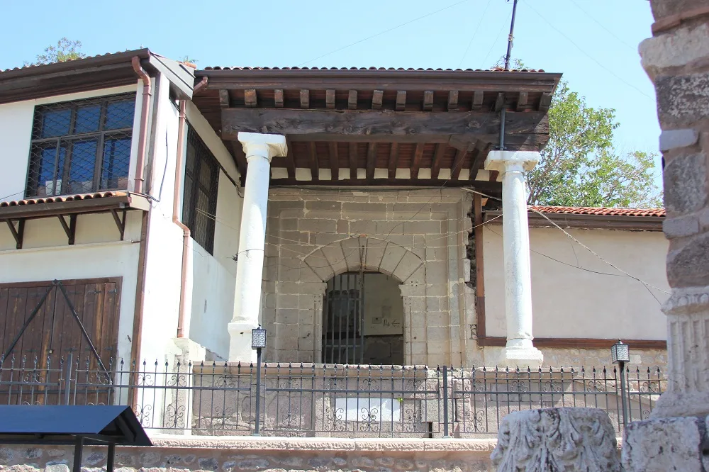 Ahi Şerafeddin
