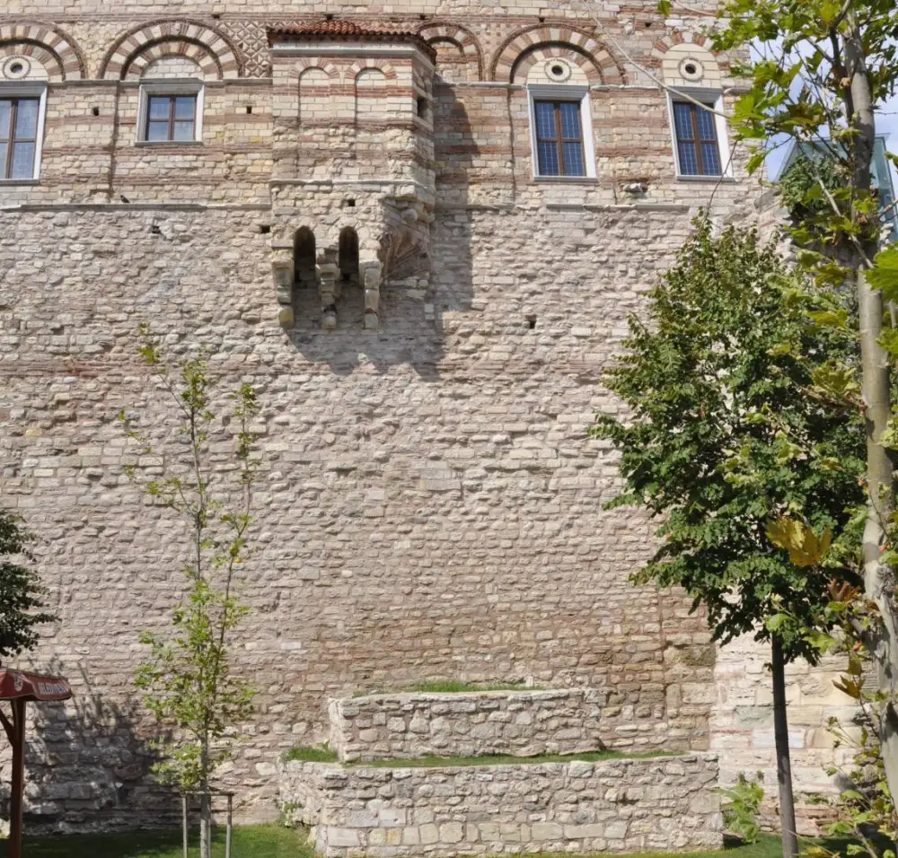 Hz. Sahabe-i Kiram R.A. (Tekfur Sarayı Dibi)