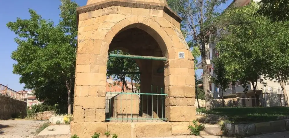 Ahmet Baba Hz. (Dört Ayak Türbesi)