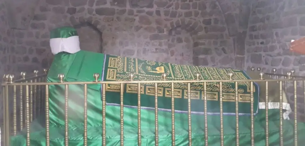 Yusuf Hakiki Baba Hz.
