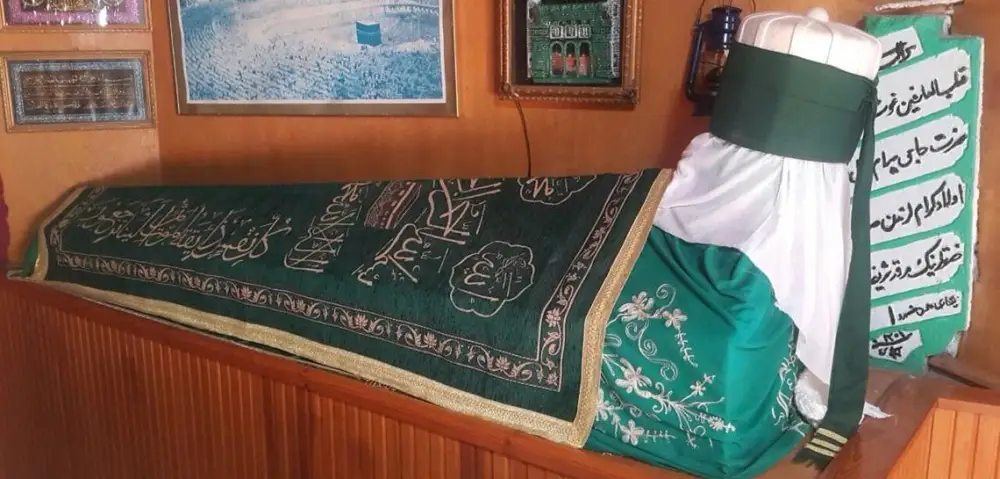 Sarı Saltukzade Hacı Mustafa Efendi