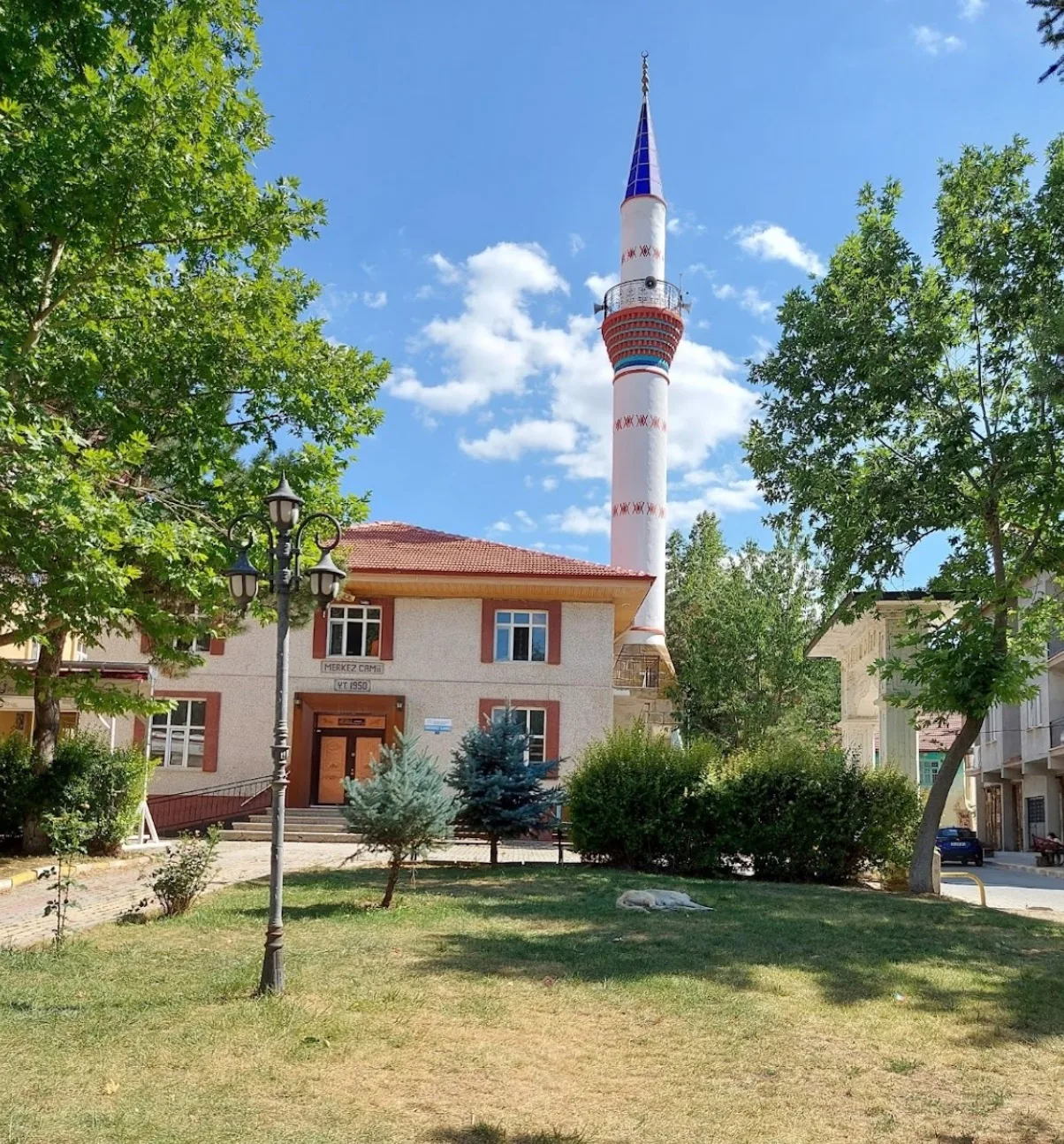 Okcu Sinan Bey Türbesi