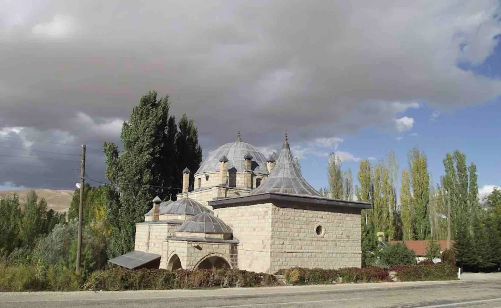 Medi Şeyh Türbesi