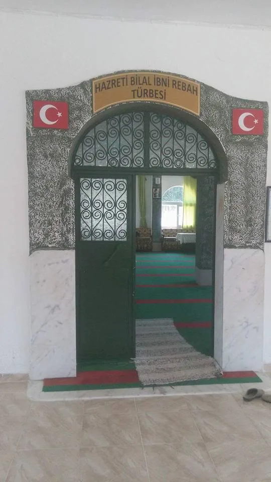 Bilal Habeşi Türbesi